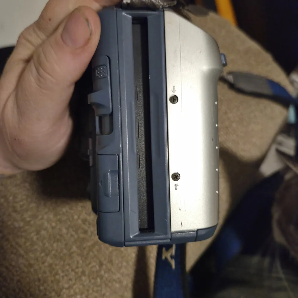 Sony MVC-FD100 Digital Still Camera Untested